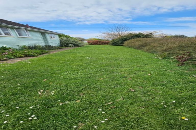 Photo of property in 15 Walter Street, Takapau, 4203