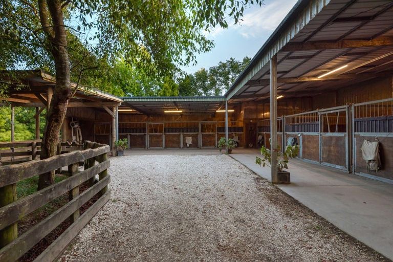 Photo of property in 122 Forestry Road, Waitoki, Kaukapakapa, 0871