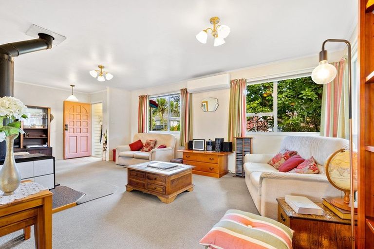 Photo of property in 23 Lemnos Place, Titirangi, Auckland, 0604