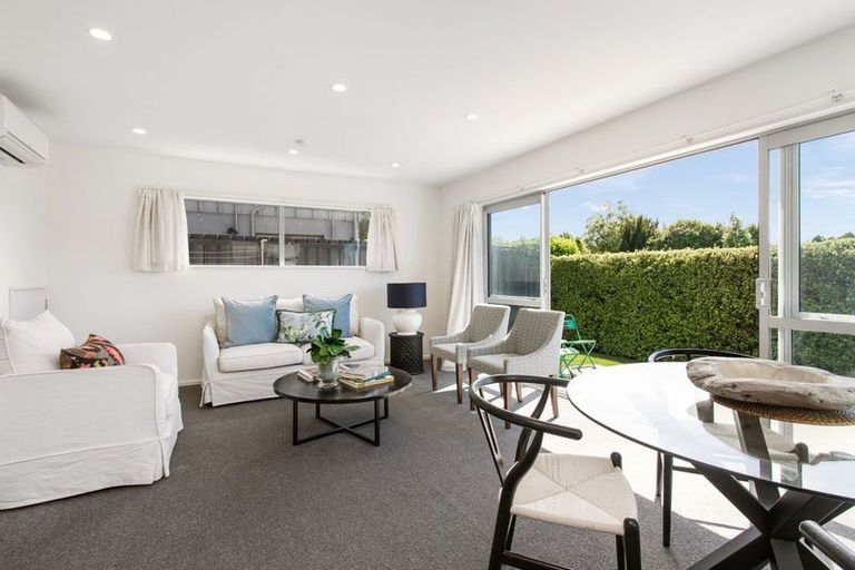 Photo of property in 4/33 Elizabeth Street, Riccarton, Christchurch, 8041