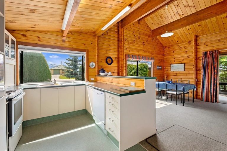 Photo of property in 21 Meadowstone Drive, Wanaka, 9305