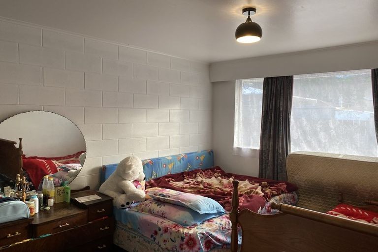 Photo of property in 10f6 Rawson Street, Tawa, Wellington, 5028