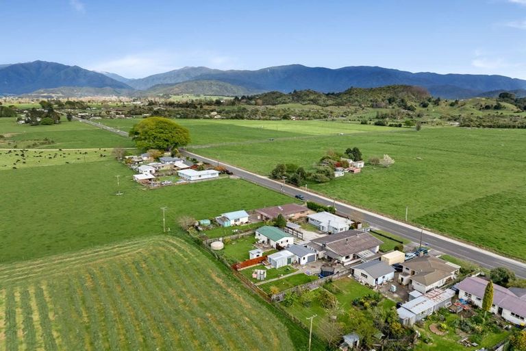 Photo of property in 178 Abel Tasman Drive, Takaka, 7183
