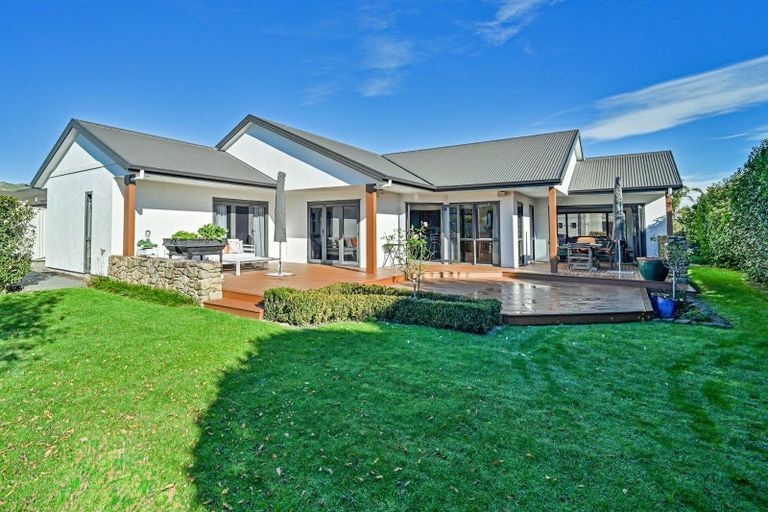 Photo of property in 37 Fairview Place, Havelock North, 4130
