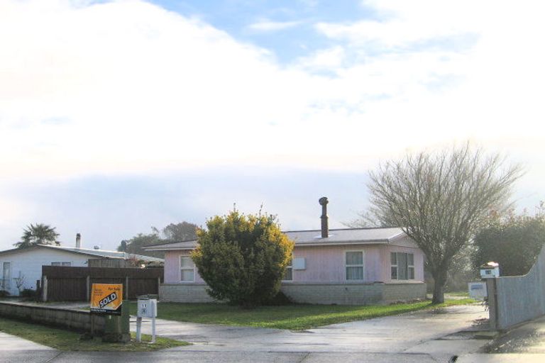 Photo of property in 11 Burton Place, Flaxmere, Hastings, 4120