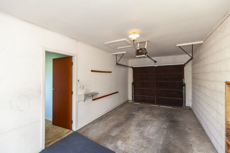 Photo of property in 30a Rewarewa Crescent, Waikanae, 5036