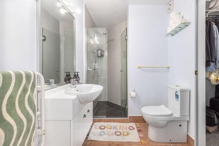 Photo of property in 1e/25 Maclean Street, Paraparaumu Beach, Paraparaumu, 5032