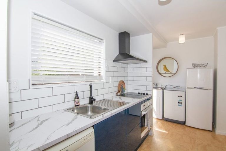 Photo of property in 23b Rautawhiri Road, Helensville, 0800