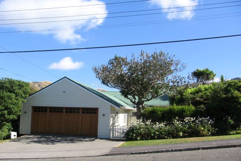 Photo of property in 6 Swansea Street, Khandallah, Wellington, 6035