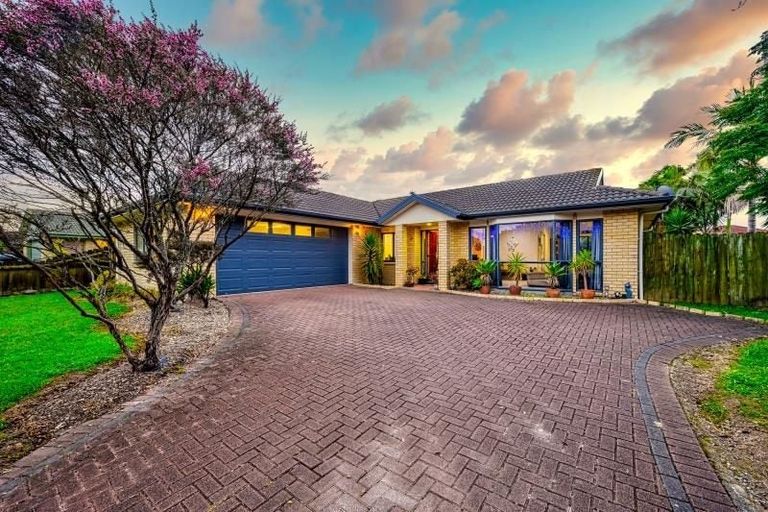 Photo of property in 20 Gransna Lane, East Tamaki, Auckland, 2013