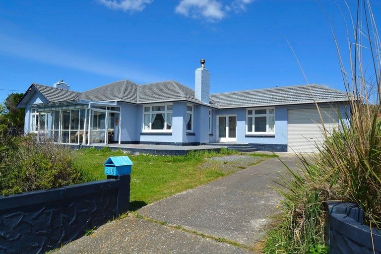 Photo of property in 258 Marine Parade, Bluff, 9814