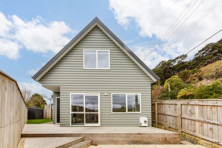Photo of property in 3b Faris Crescent, Wainuiomata, Lower Hutt, 5014