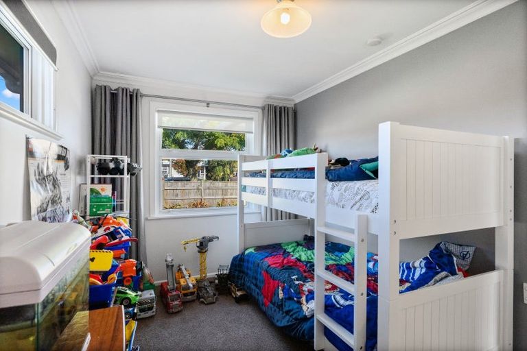 Photo of property in 593 Queen Street East, Levin, 5510