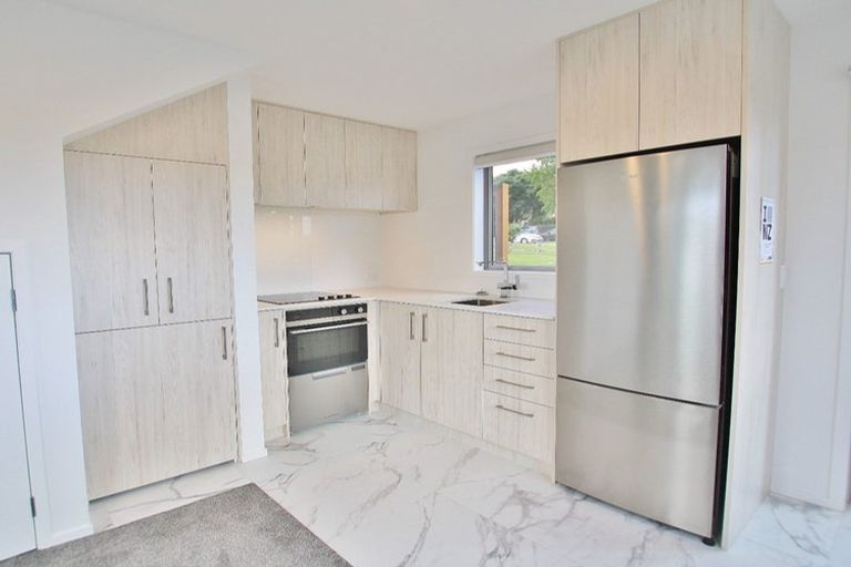 Photo of property in 6/42 Kaikoura Street, Henderson, Auckland, 0612