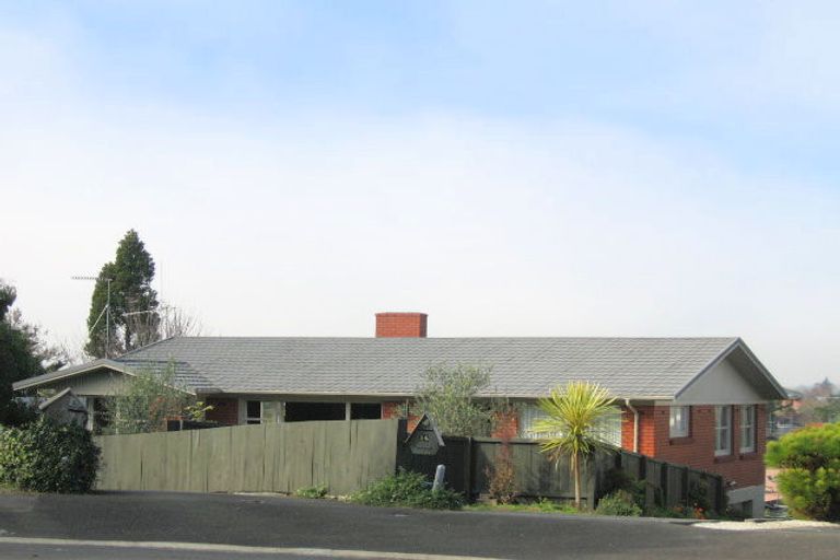 Photo of property in 14 Callard Place, Riverlea, Hamilton, 3216