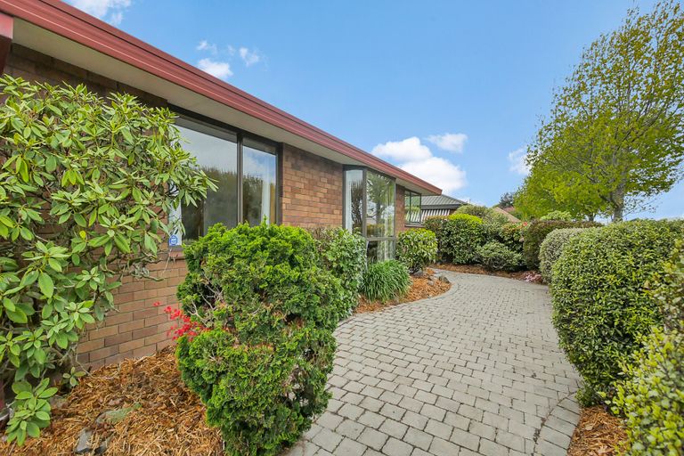 Photo of property in 228 Yaldhurst Road, Avonhead, Christchurch, 8042