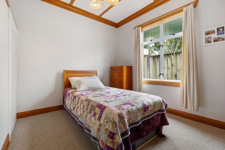 Photo of property in 183 Tukapa Street, Westown, New Plymouth, 4310