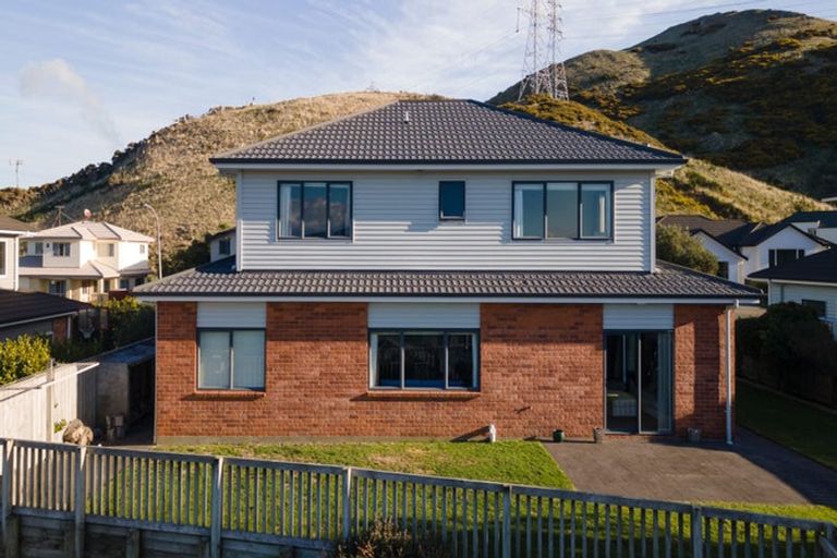 Photo of property in 49 Erlestoke Crescent, Churton Park, Wellington, 6037