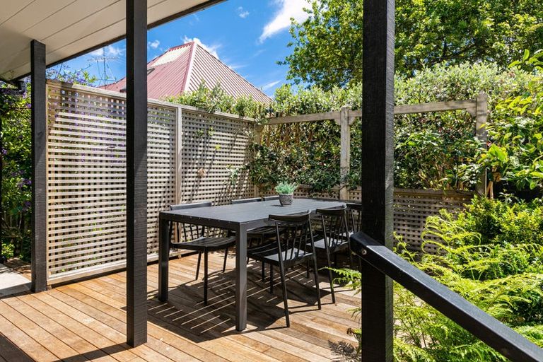 Photo of property in 10/46 King Edward Parade, Devonport, Auckland, 0624