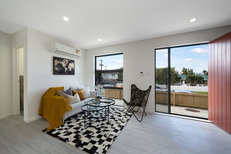 Photo of property in 13a Sarona Avenue, Glen Eden, Auckland, 0602