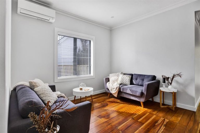 Photo of property in 186 South Road, Hawera, 4610