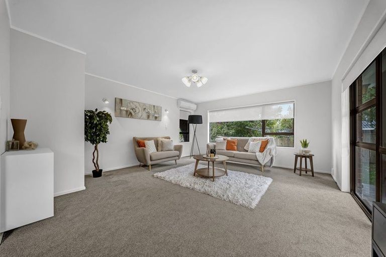 Photo of property in 7 Catania Place, Conifer Grove, Takanini, 2112