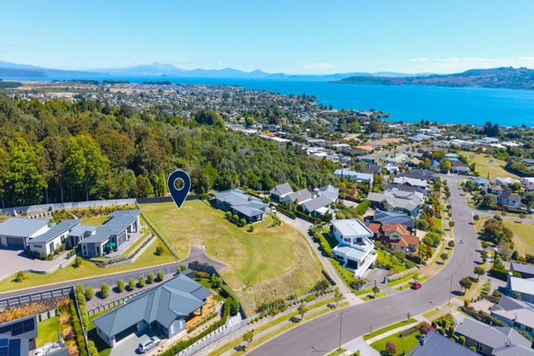 Photo of property in 11 Azalea Lane, Waipahihi, Taupo, 3330