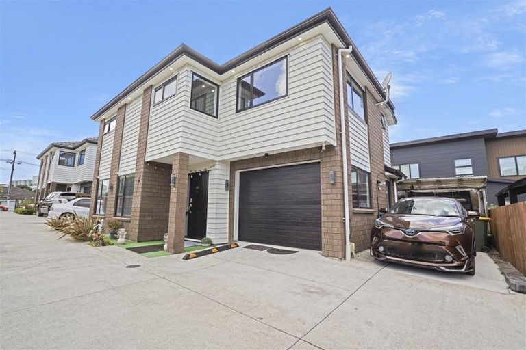 Photo of property in 109a Gray Avenue, Mangere East, Auckland, 2024