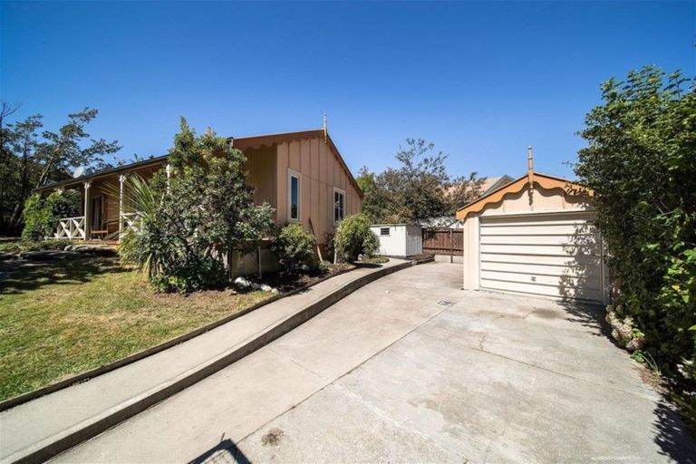 Photo of property in 10 Hamilton Road, Queenstown, 9300
