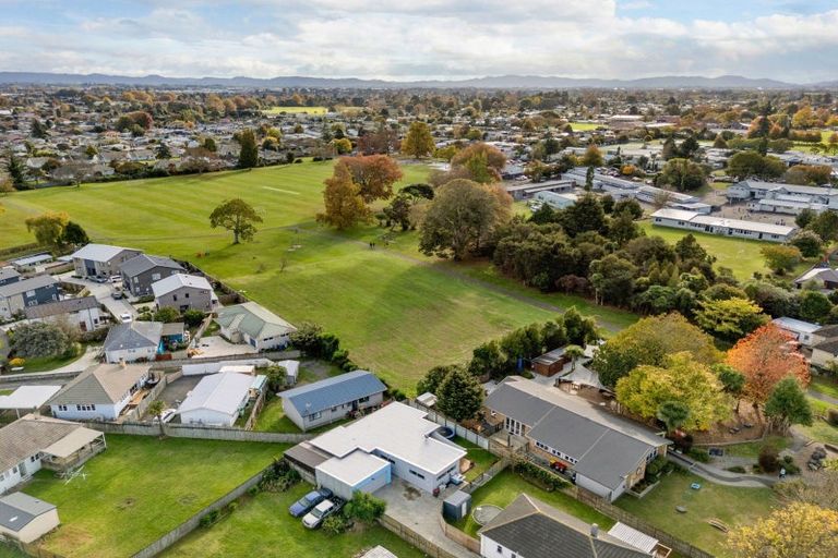 Photo of property in 27a Kenney Crescent, Fairfield, Hamilton, 3214