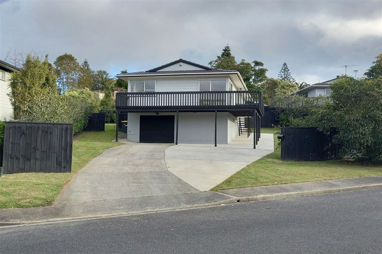 Photo of property in 23 Spinella Drive, Bayview, Auckland, 0629