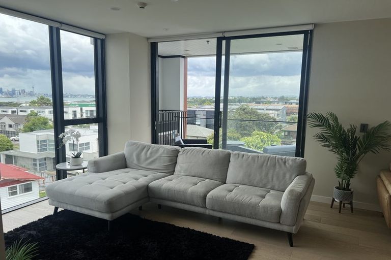 Photo of property in 307/28 Killarney Street, Takapuna, Auckland, 0622