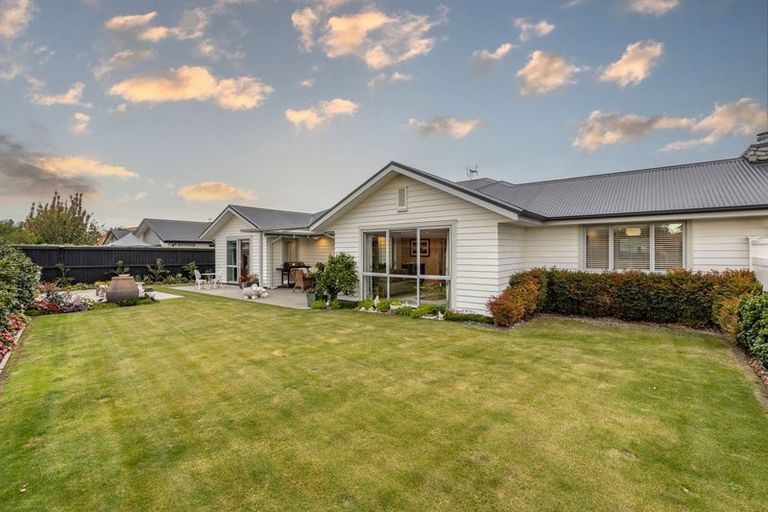 Photo of property in 4 Churchill Drive, Rangiora, 7400