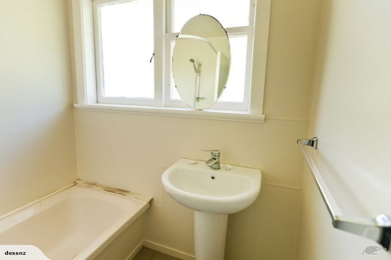 Photo of property in 37 Ogle Crescent, Te Kamo, Whangarei, 0112