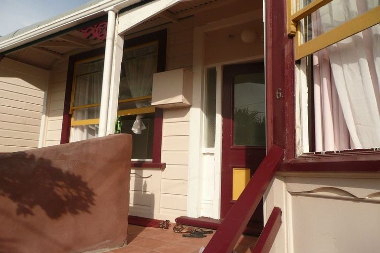 Photo of property in 6-10 Mudges Terrace, Newtown, Wellington, 6021