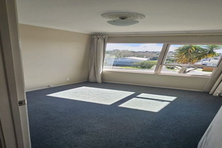 Photo of property in 28 Velma Road, Hillcrest, Auckland, 0627