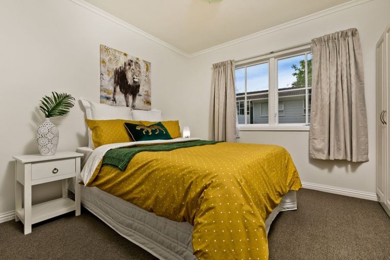 Photo of property in 263a Henderson Valley Road, Henderson, Auckland, 0612