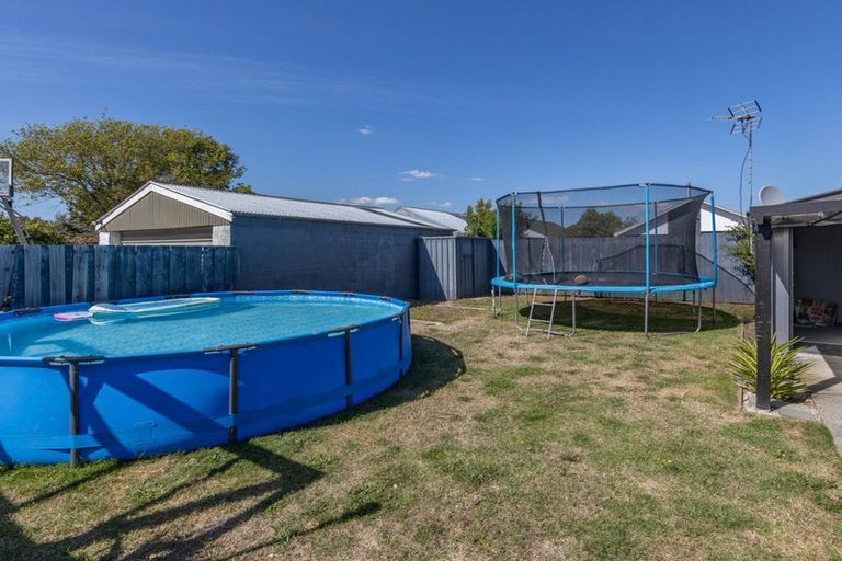 Photo of property in 25 Heathglen Avenue, Parklands, Christchurch, 8083