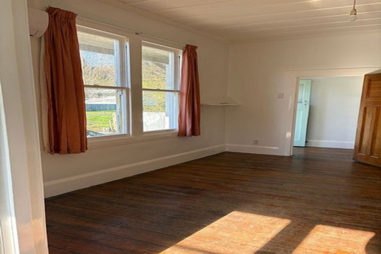 Photo of property in 21 Montrose Street, Kaiti, Gisborne, 4010