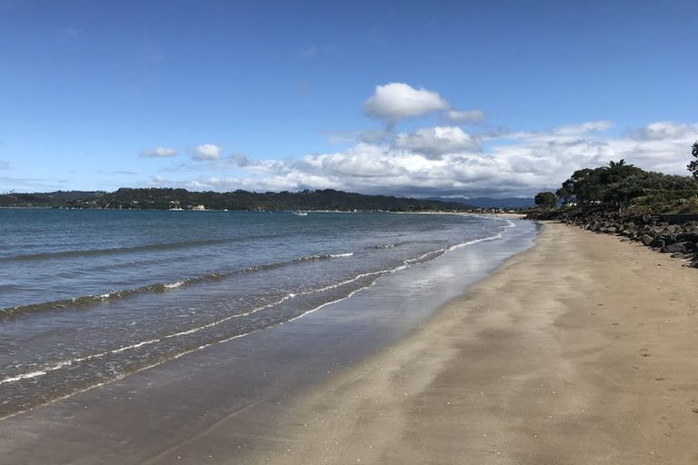 Photo of property in 2 Bongard Road, Whitianga, 3510