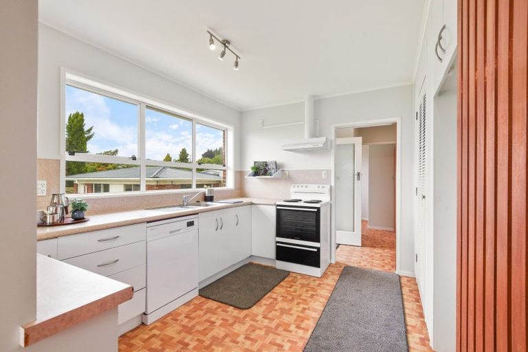Photo of property in 16 Elliott Crescent, Owhata, Rotorua, 3010