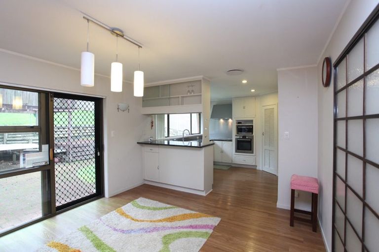 Photo of property in 11 Palmyra Way, Half Moon Bay, Auckland, 2012
