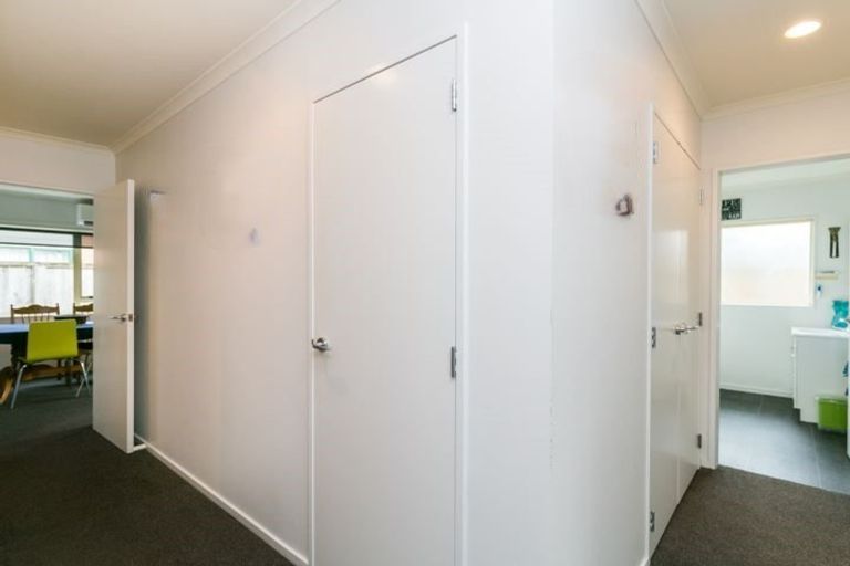 Photo of property in Miramar Villas, 12/6u Brussels Street, Miramar, Wellington, 6022