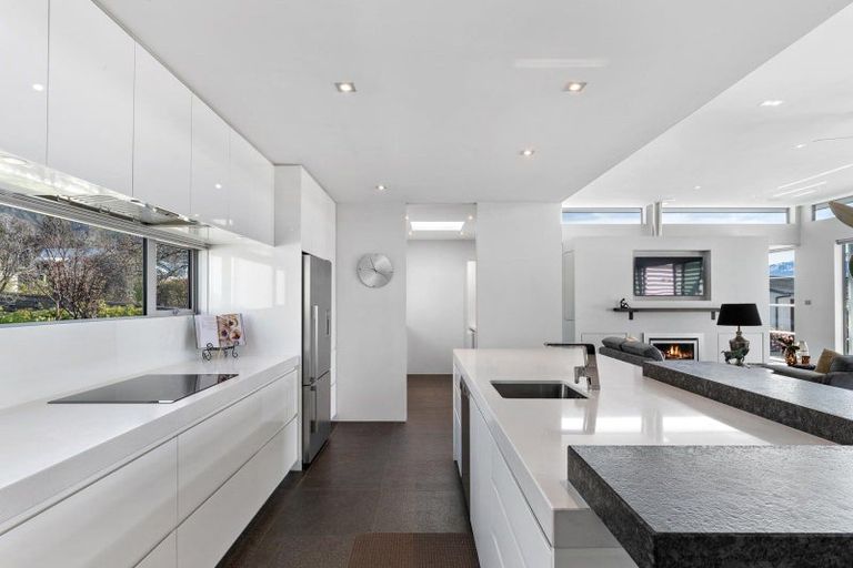 Photo of property in 15 Faulks Terrace, Wanaka, 9305