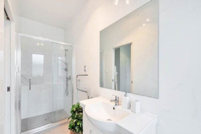 Photo of property in 17 Clendon Place, Manurewa, Auckland, 2102