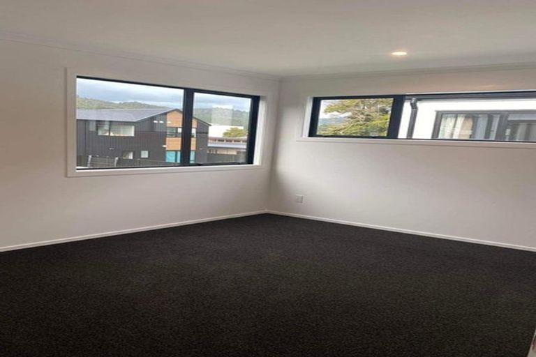 Photo of property in 17 Castletown Street, Wallaceville, Upper Hutt, 5018