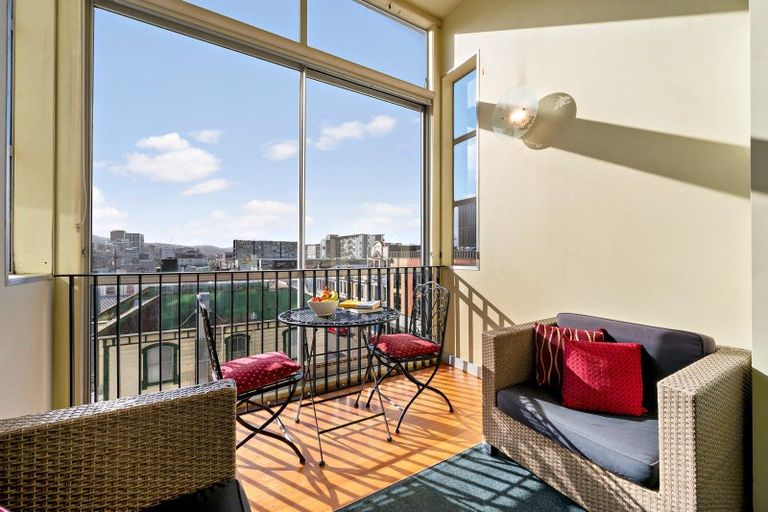Photo of property in Qba Apartments, 2j/51 Webb Street, Mount Cook, Wellington, 6011