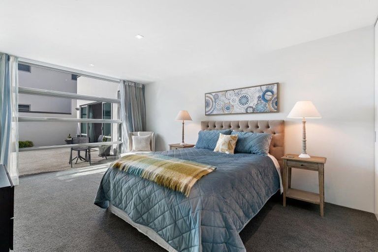 Photo of property in 15 Faulks Terrace, Wanaka, 9305