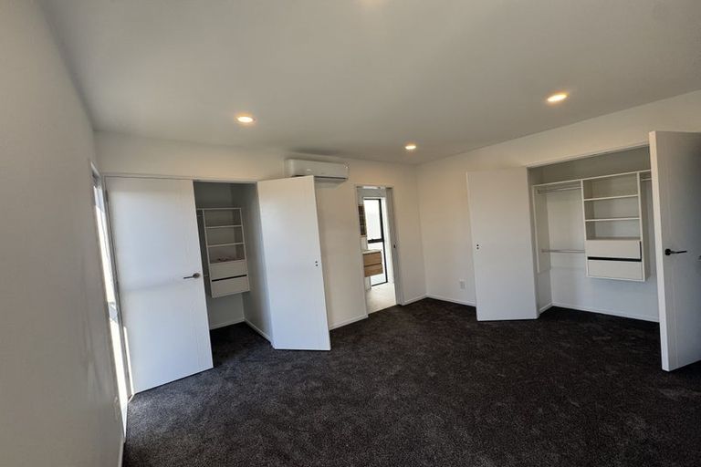 Photo of property in 14d Elcoat Avenue, Te Atatu South, Auckland, 0610