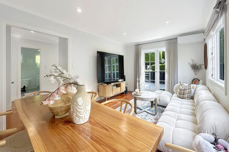 Photo of property in 12 Richmond Avenue, Northcote Point, Auckland, 0627